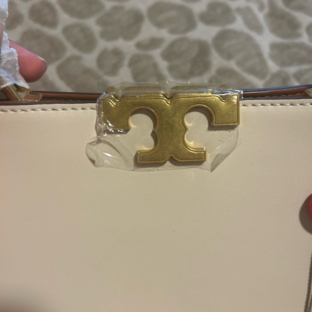 Tory Burch MINI ELEANOR SATCHEL in Crème - Picture 6 of 14